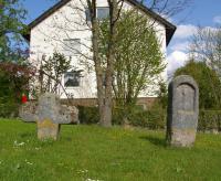 Gedenksteine in Mittelhembach