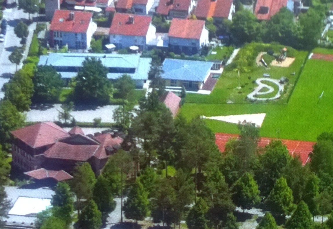 Kinderhaus mit Krippe